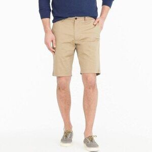 J Crew Men’s Khaki Tan Essential 11" Inseam Size 33 NWT